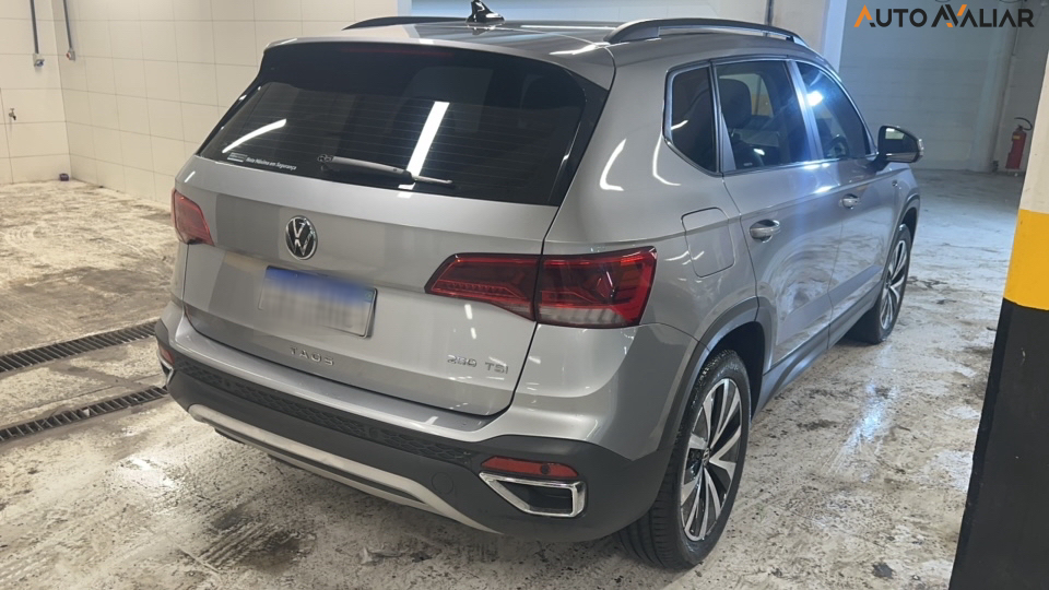 VOLKSWAGEN TAOS 1.4 250 TSI TOTAL FLEX COMFORTLINE AUTOMÁTICO