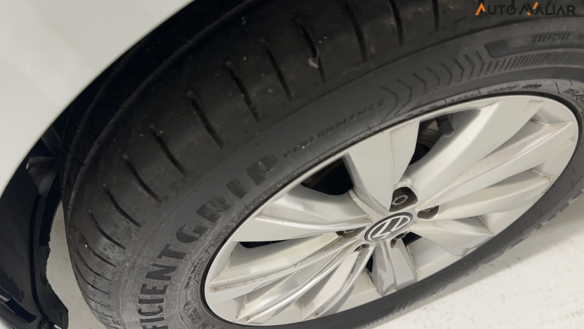 VOLKSWAGEN VIRTUS 1.0 170 TSI MANUAL