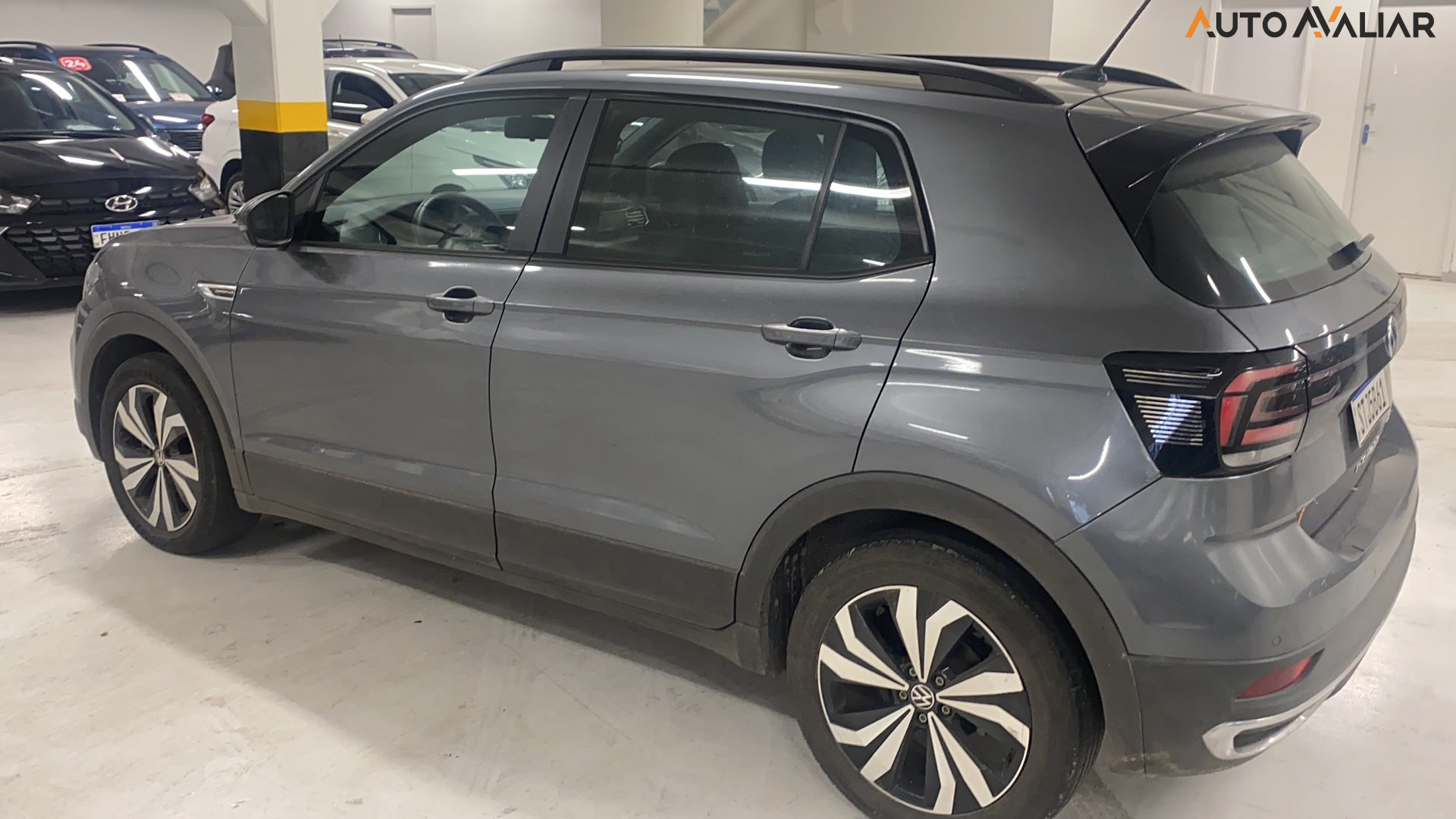 VOLKSWAGEN T-CROSS 1.0 200 TSI TOTAL FLEX COMFORTLINE AUTOMÁTICO
