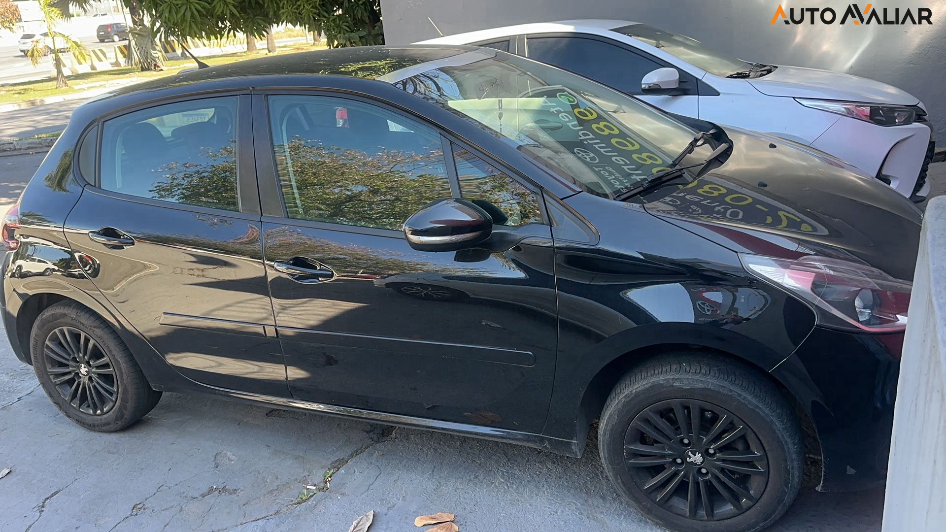 PEUGEOT 208 1.2 ALLURE 12V FLEX 4P MANUAL