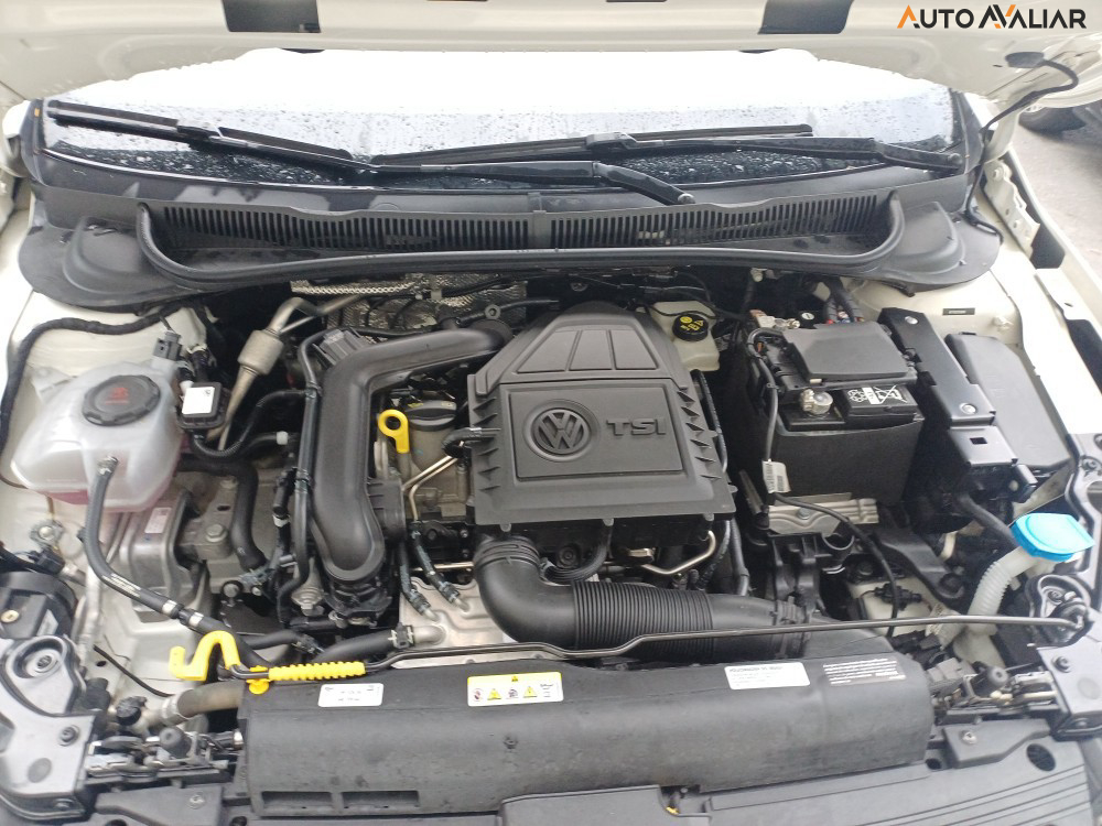 VOLKSWAGEN POLO 1.0 170 TSI COMFORTLINE AUTOMÁTICO