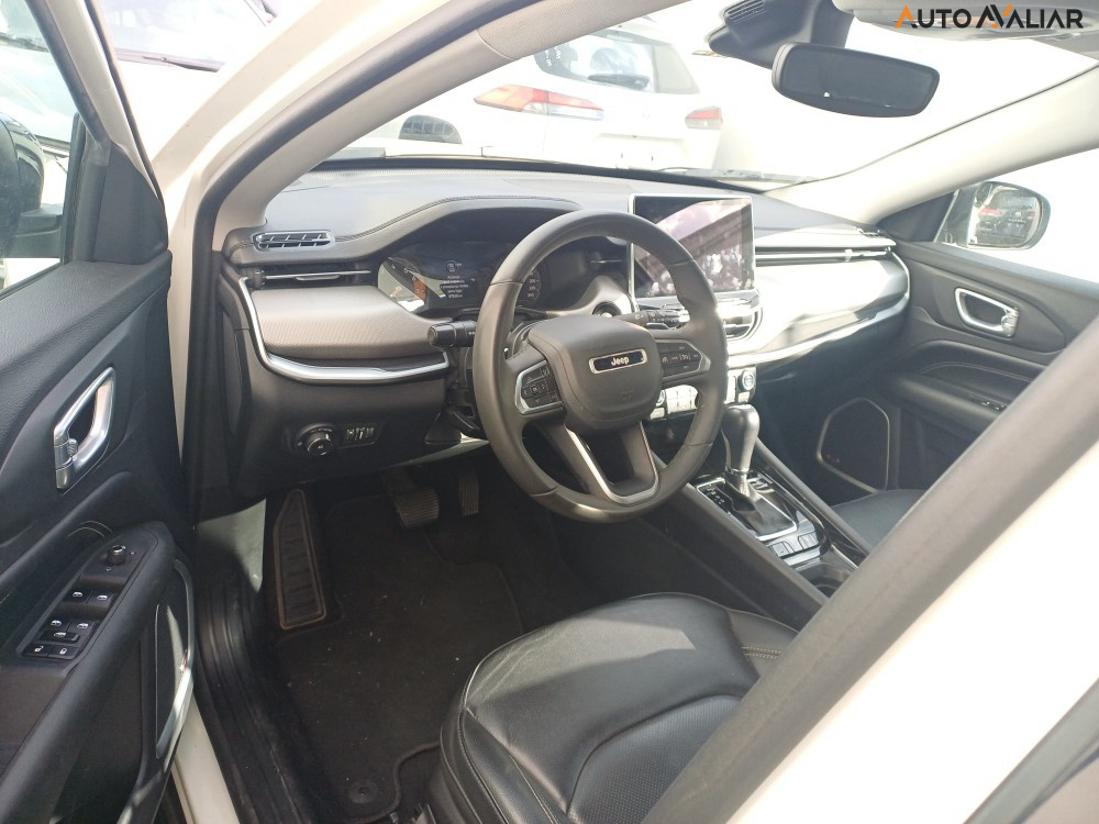 JEEP COMPASS 1.3 T270 TURBO FLEX LONGITUDE AT6