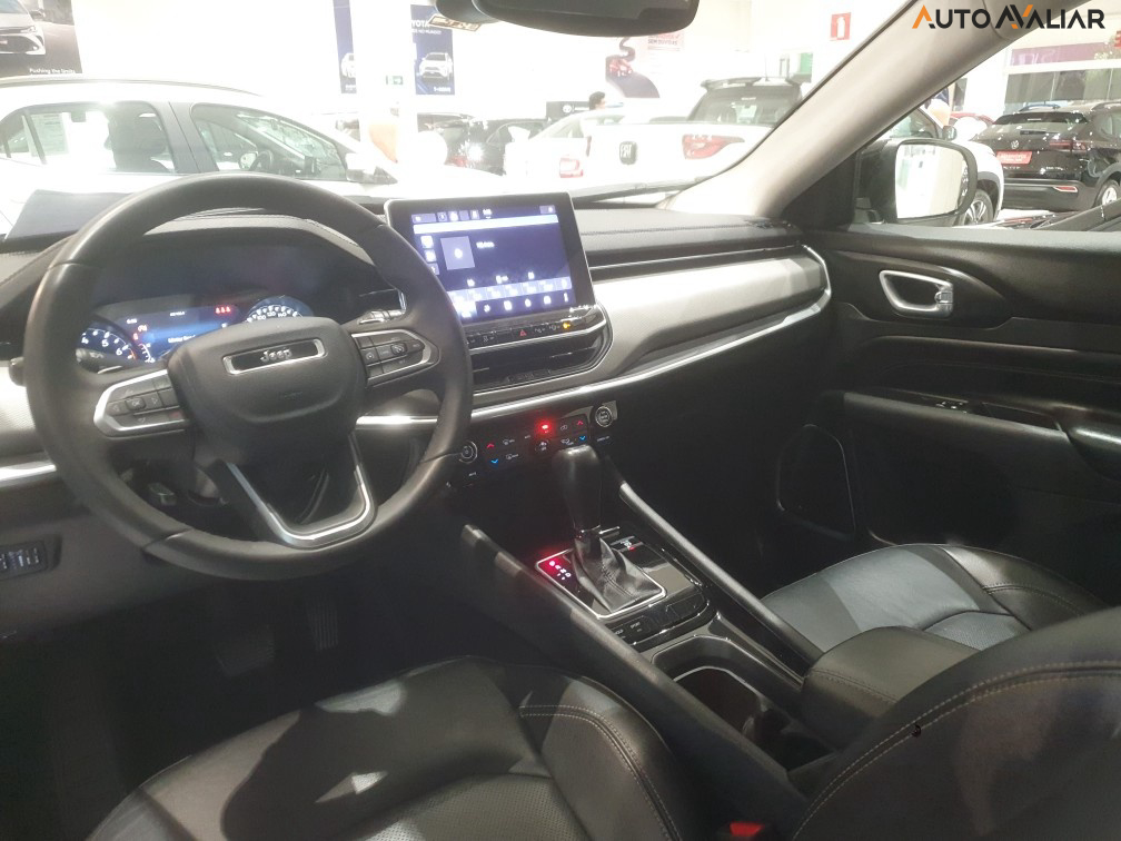 JEEP COMPASS 1.3 T270 TURBO FLEX LONGITUDE AT6
