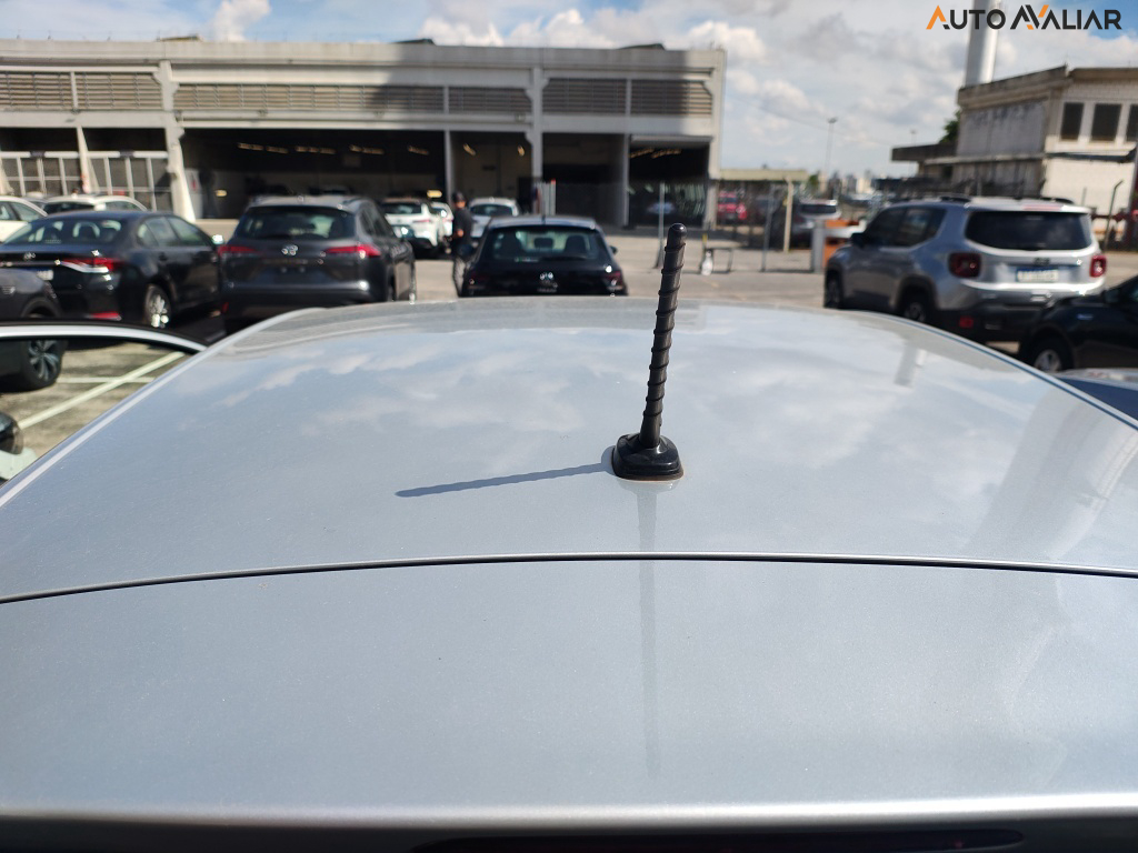 VOLKSWAGEN POLO 1.0 170 TSI COMFORTLINE AUTOMÁTICO