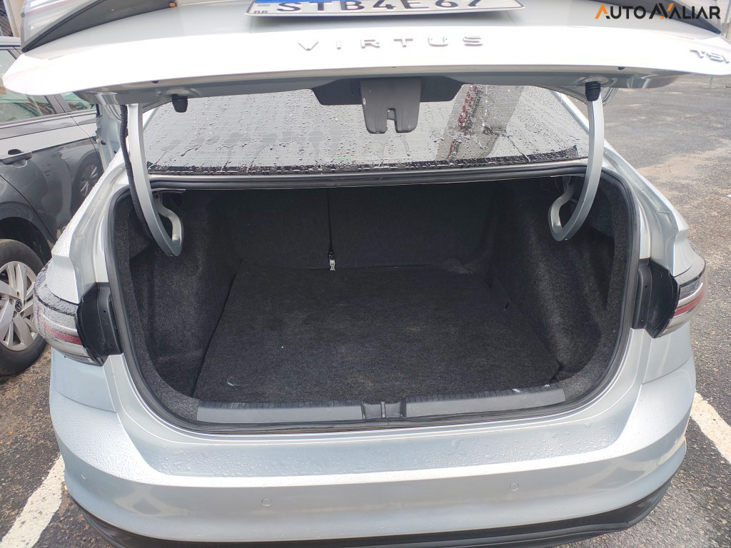 VOLKSWAGEN VIRTUS 1.0 170 TSI AUTOMÁTICO