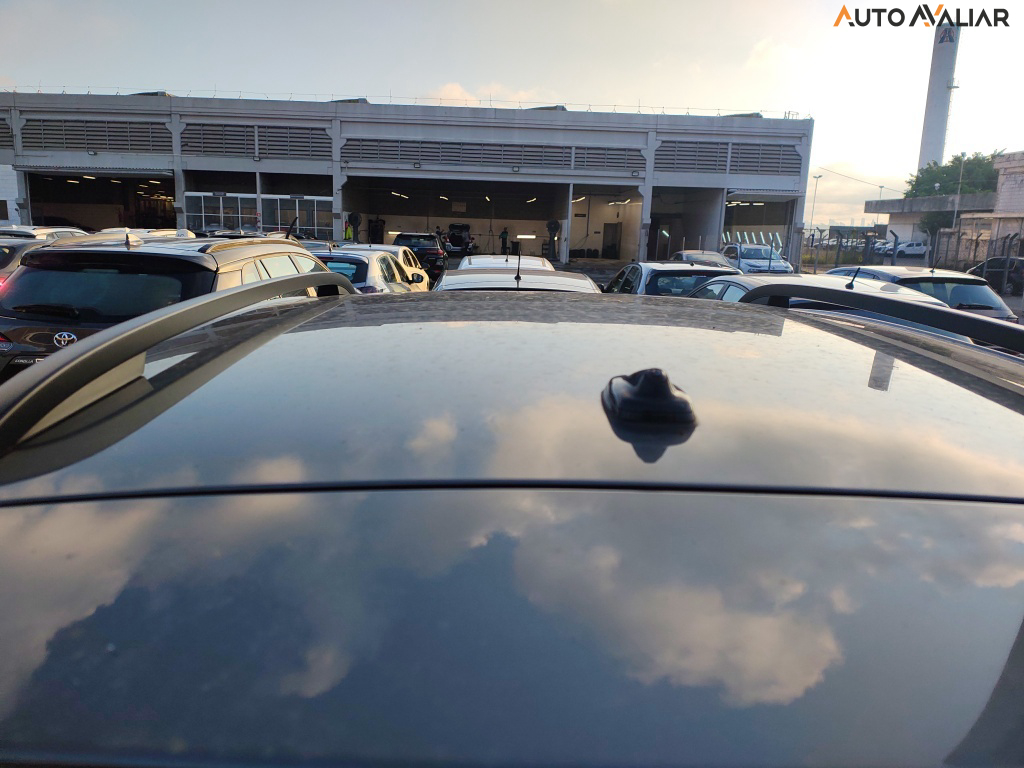 VOLKSWAGEN T-CROSS 1.0 200 TSI TOTAL FLEX COMFORTLINE AUTOMÁTICO