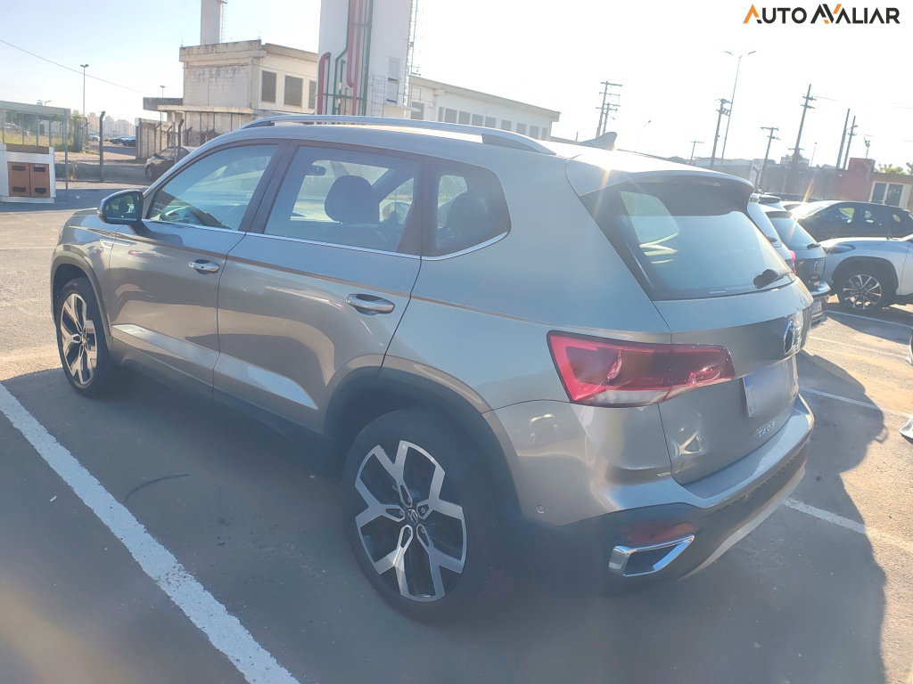 VOLKSWAGEN TAOS 1.4 250 TSI TOTAL FLEX HIGHLINE AUTOMÁTICO