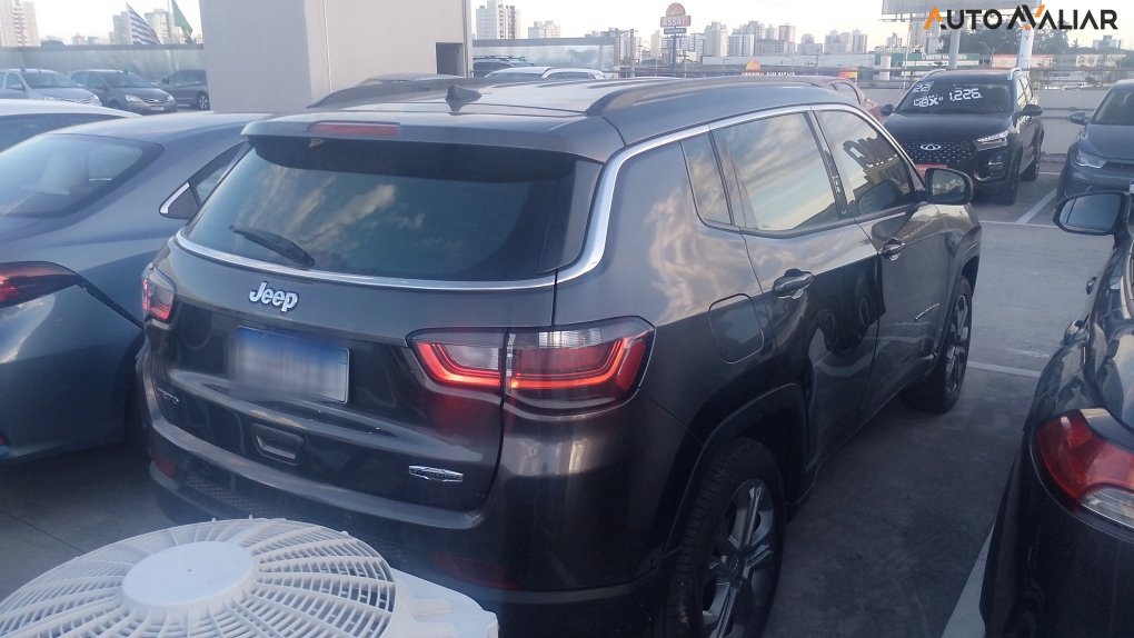 JEEP COMPASS 1.3 T270 TURBO FLEX LONGITUDE AT6