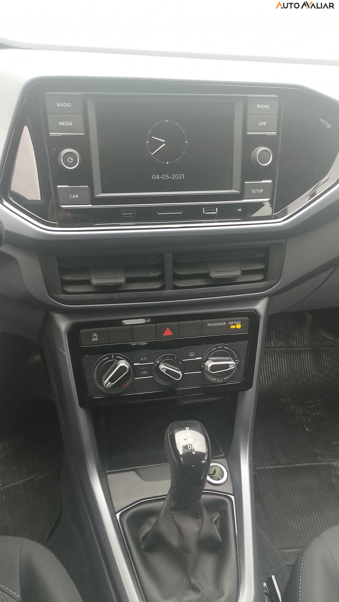 VOLKSWAGEN T-CROSS 1.0 200 TSI TOTAL FLEX AUTOMÁTICO