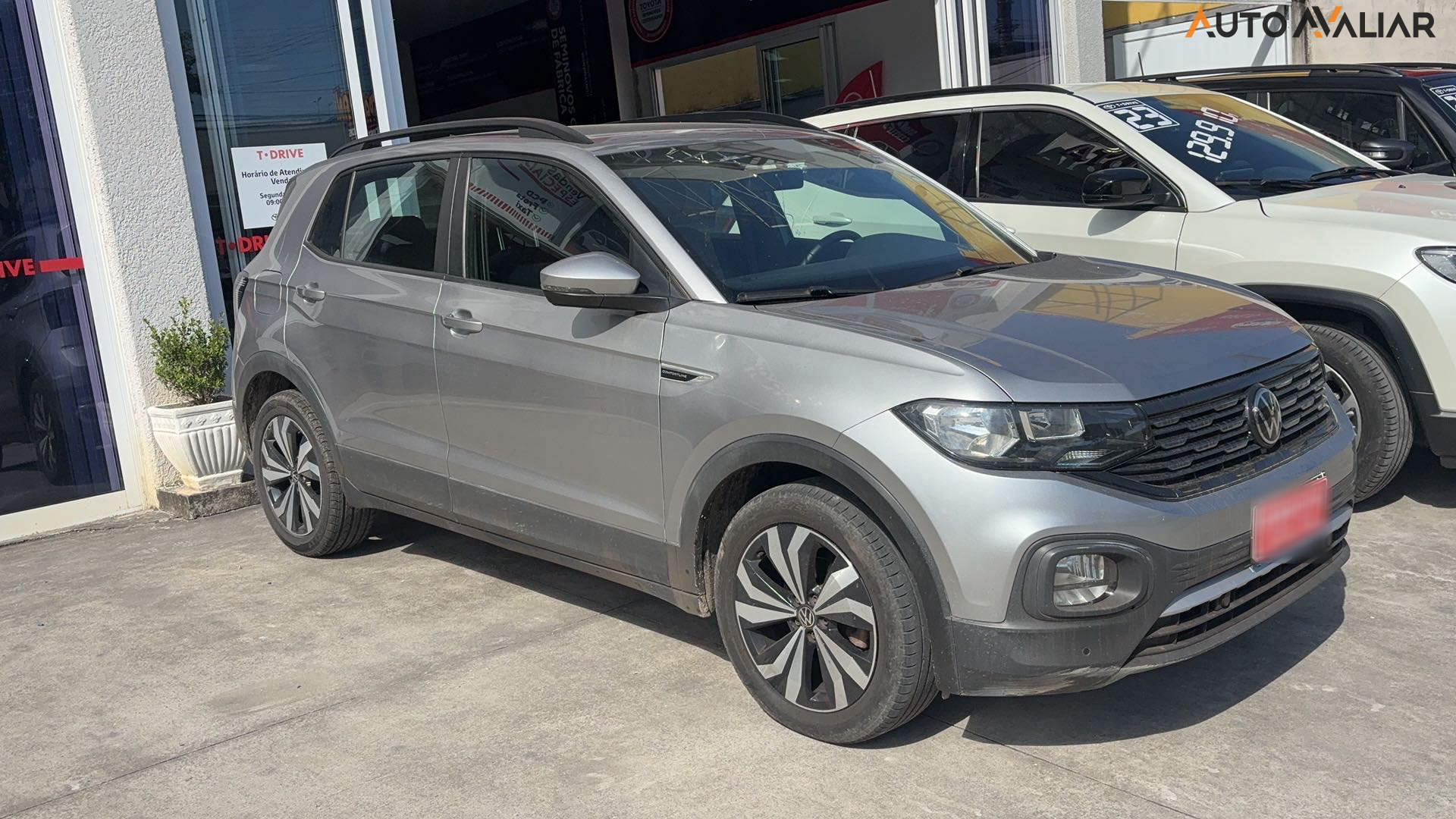 VOLKSWAGEN T-CROSS 1.0 200 TSI TOTAL FLEX COMFORTLINE AUTOMÁTICO