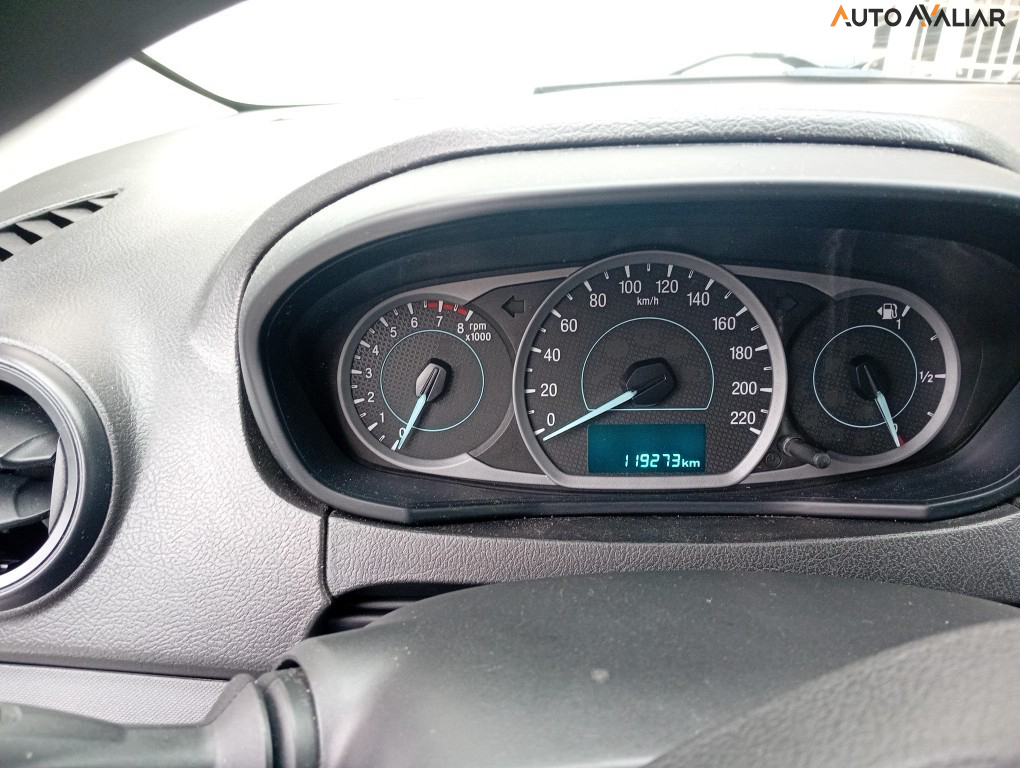 FORD KA 1.5 TI-VCT FLEX SE SEDAN AUTOMATICO