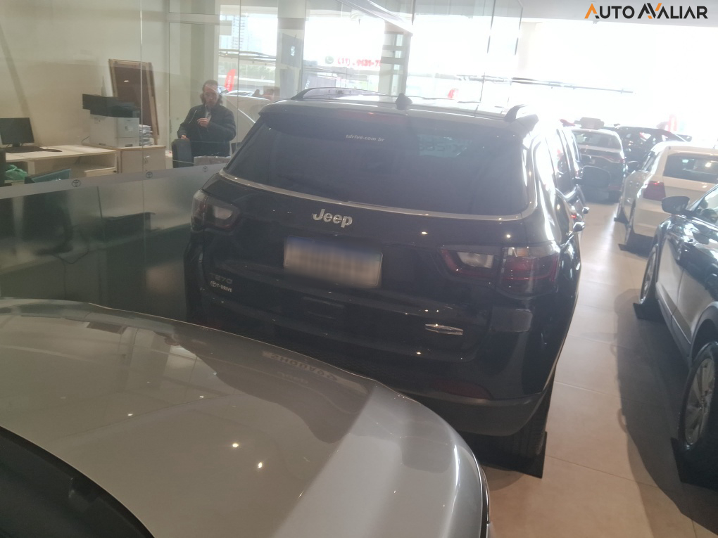 JEEP COMPASS 1.3 T270 TURBO FLEX LONGITUDE AT6
