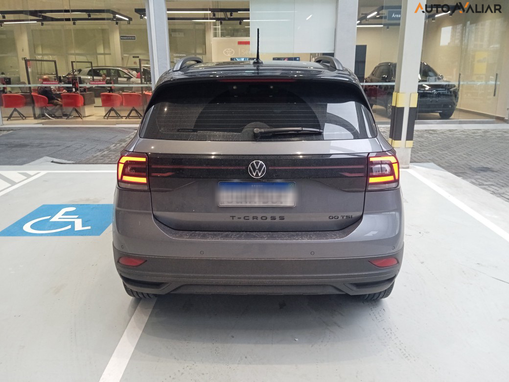 VOLKSWAGEN T-CROSS 1.0 200 TSI TOTAL FLEX AUTOMÁTICO