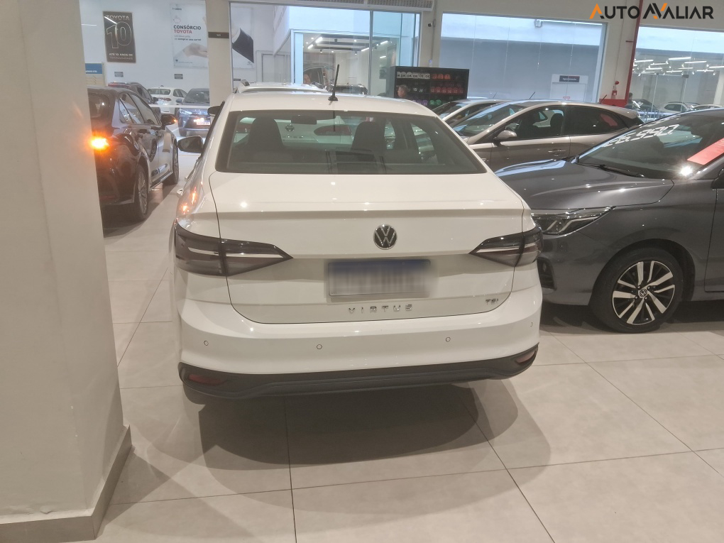 VOLKSWAGEN VIRTUS 1.0 170 TSI MANUAL