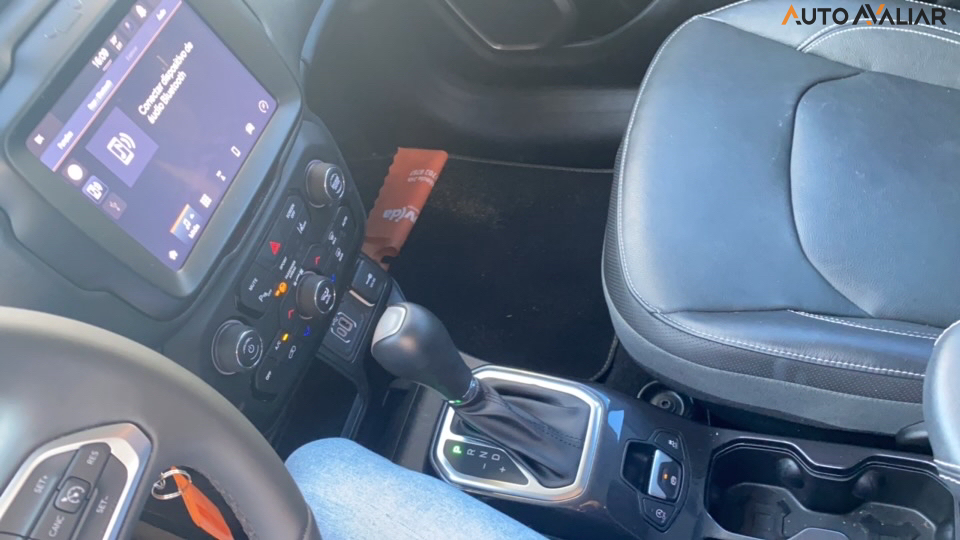 JEEP RENEGADE 1.3 T270 TURBO FLEX LONGITUDE AT6