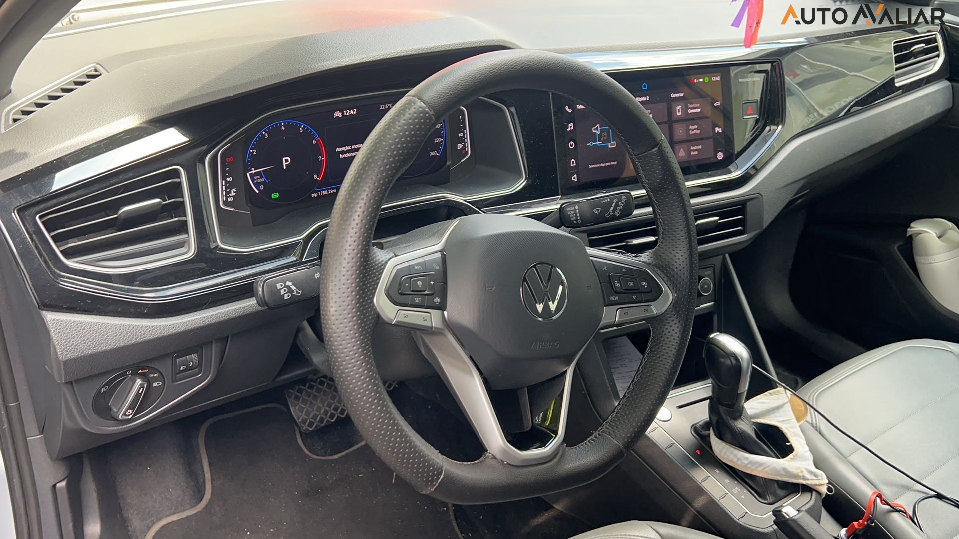 VOLKSWAGEN NIVUS 1.0 200 TSI TOTAL FLEX HIGHLINE AUTOMÁTICO