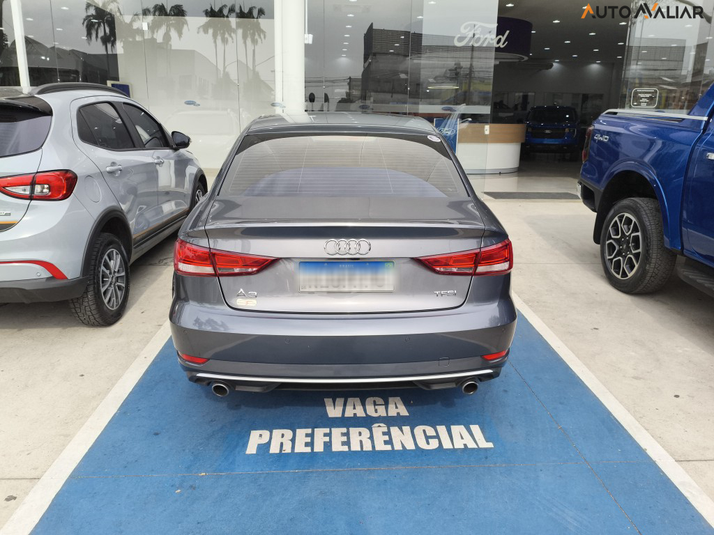 AUDI A3 2.0 TFSI SEDAN AMBITION 16V GASOLINA 4P S-TRONIC