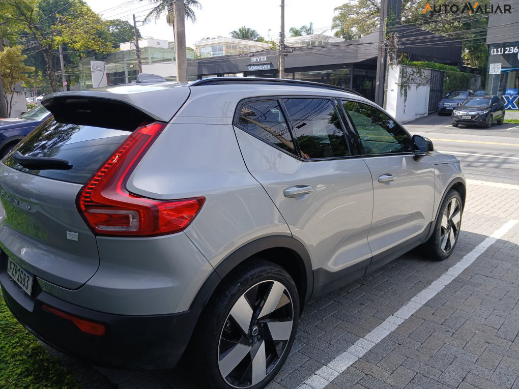 VOLVO XC40 P8 RECHARGE TWIN ELECTRIC ULTIMATE AWD