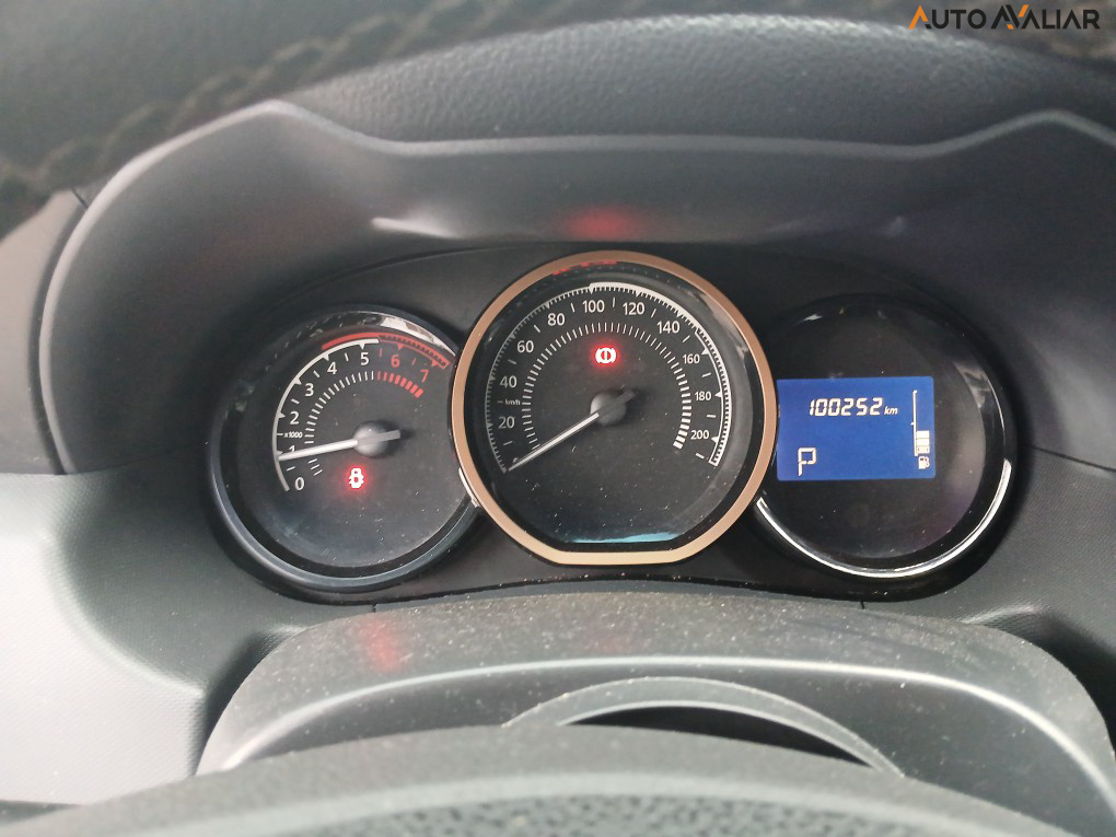 RENAULT DUSTER 2.0 DYNAMIQUE 4X2 16V FLEX 4P AUTOMATICO