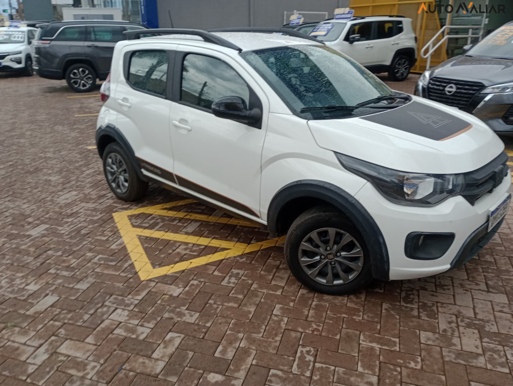FIAT MOBI 1.0 EVO FLEX TREKKING MANUAL