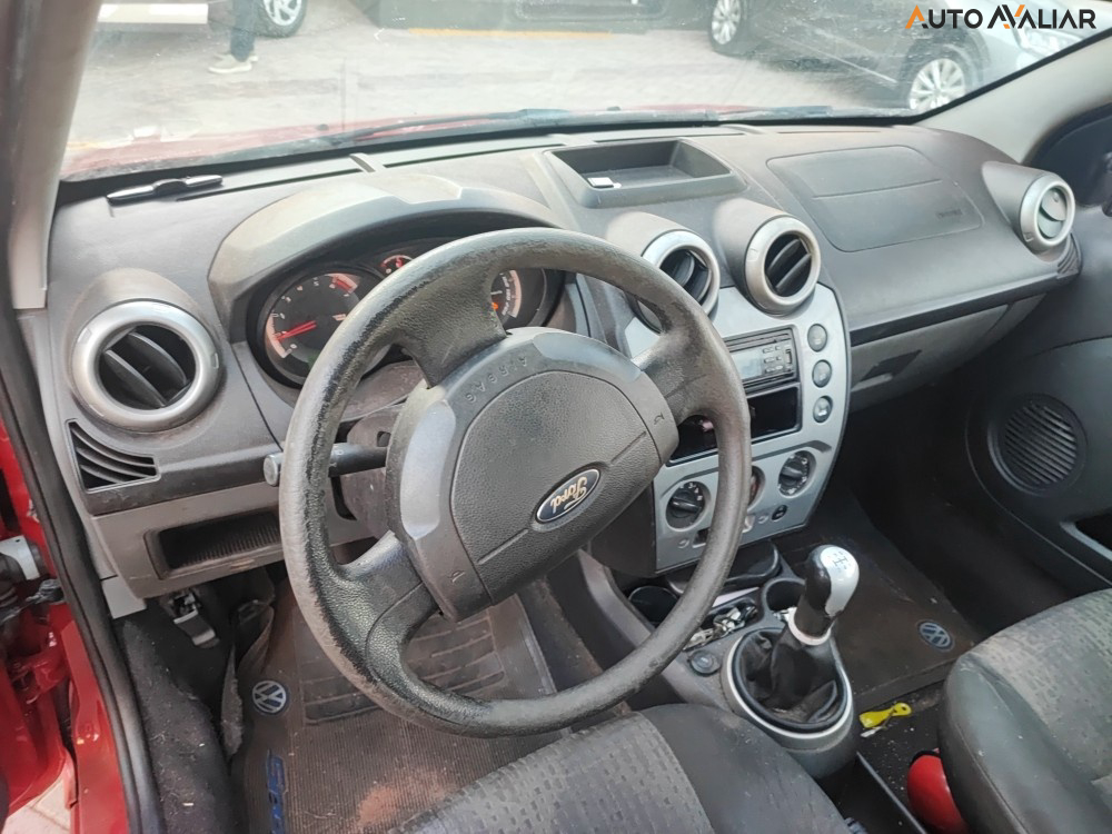 FORD FIESTA 1.0 ROCAM SEDAN 8V FLEX 4P MANUAL