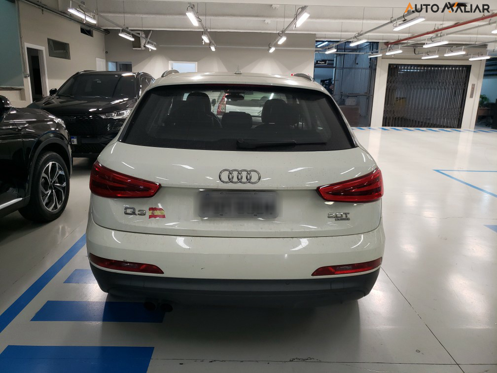 AUDI Q3 2.0 TFSI AMBIENTE QUATTRO 4P GASOLINA S TRONIC