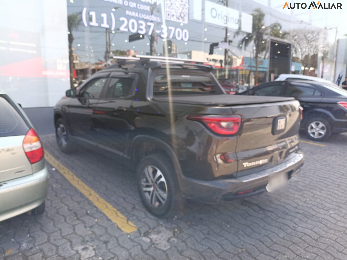 FIAT TORO 2.4 16V MULTIAIR FLEX FREEDOM AT9