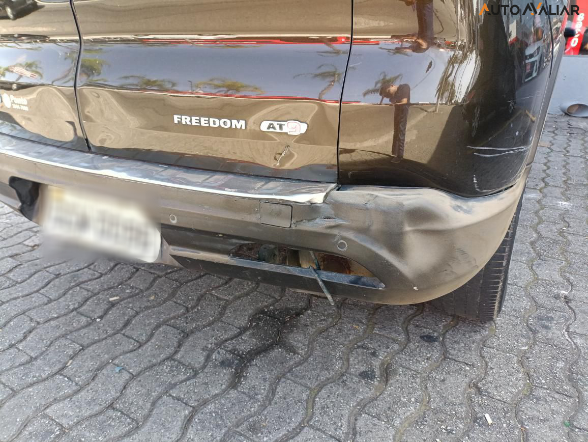 FIAT TORO 2.4 16V MULTIAIR FLEX FREEDOM AT9