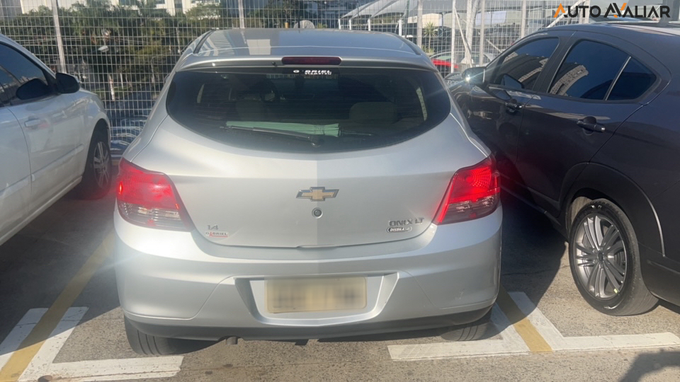 CHEVROLET ONIX 1.4 MPFI LT 8V FLEX 4P MANUAL