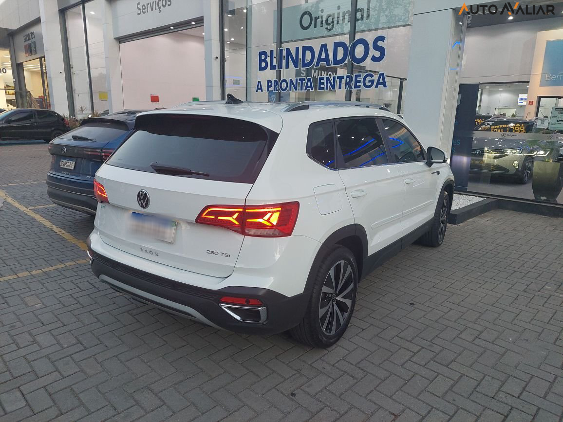 VOLKSWAGEN TAOS 1.4 250 TSI TOTAL FLEX HIGHLINE AUTOMÁTICO