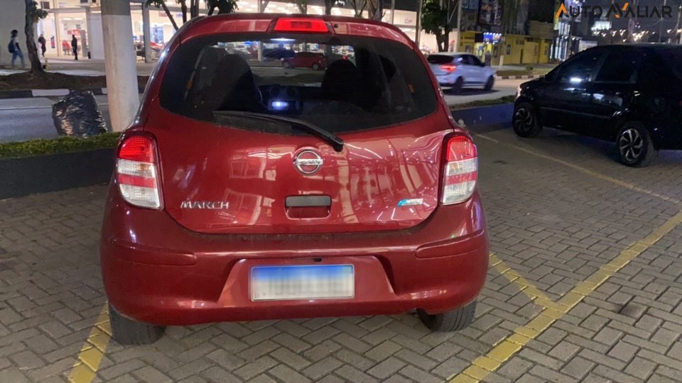 NISSAN MARCH 1.6 SV 16V FLEX 4P MANUAL