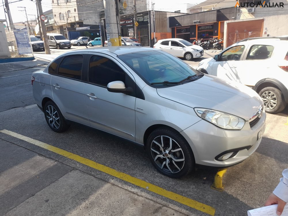 FIAT GRAND SIENA 1.6 MPI ESSENCE 16V FLEX 4P AUTOMATIZADO