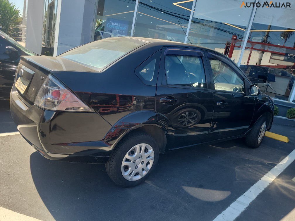 FORD FIESTA 1.6 MPI SEDAN 8V FLEX 4P MANUAL
