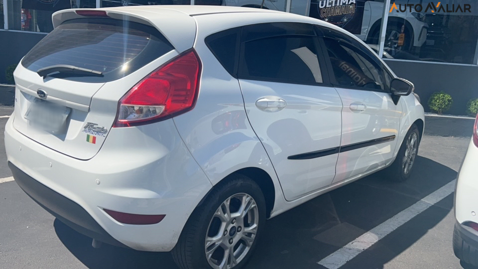 FORD FIESTA 1.6 SE HATCH 16V FLEX 4P MANUAL