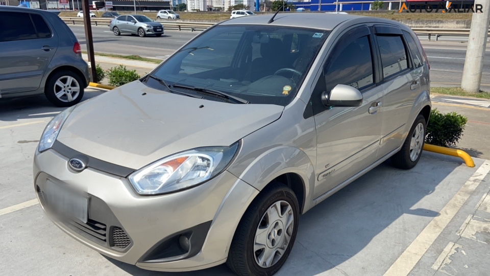 FORD FIESTA 1.0 ROCAM HATCH 8V FLEX 4P MANUAL