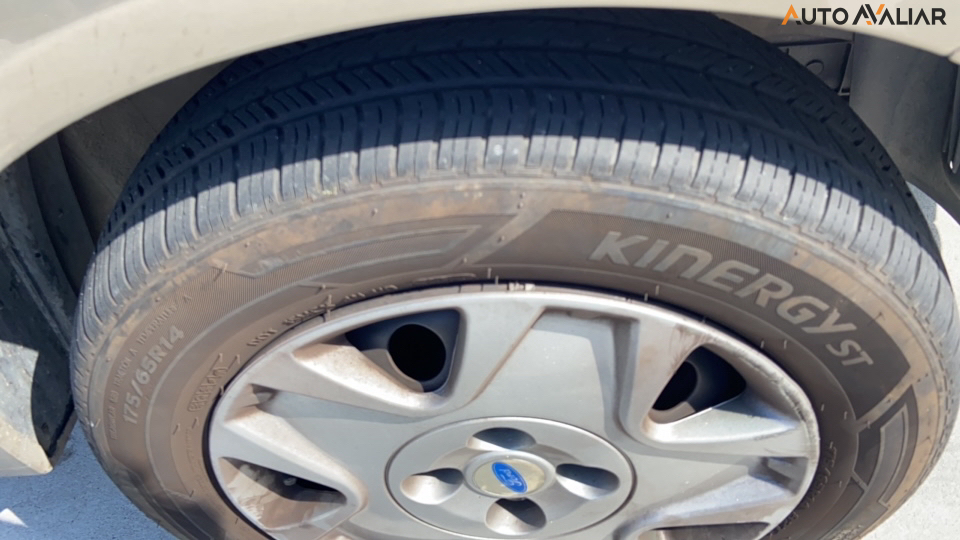 FORD FIESTA 1.0 ROCAM HATCH 8V FLEX 4P MANUAL