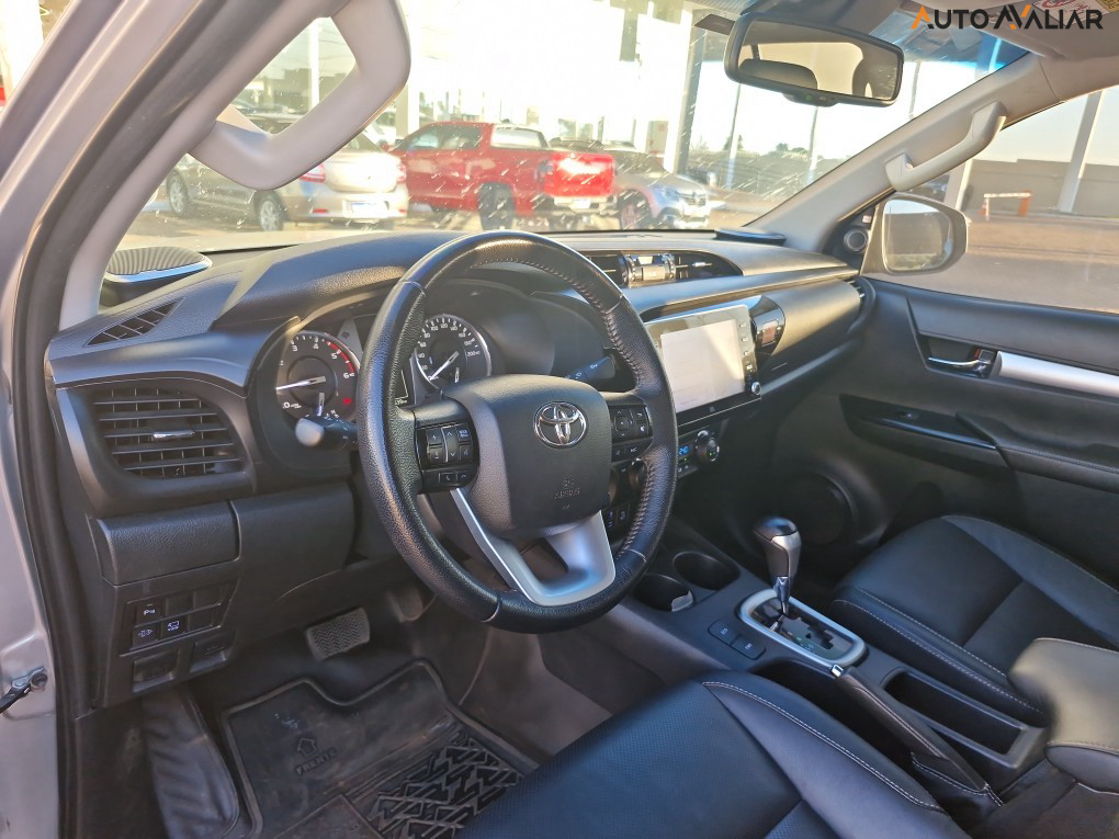 TOYOTA HILUX 2.8 SRX 4X4 CD 16V DIESEL 4P AUTOMATICO