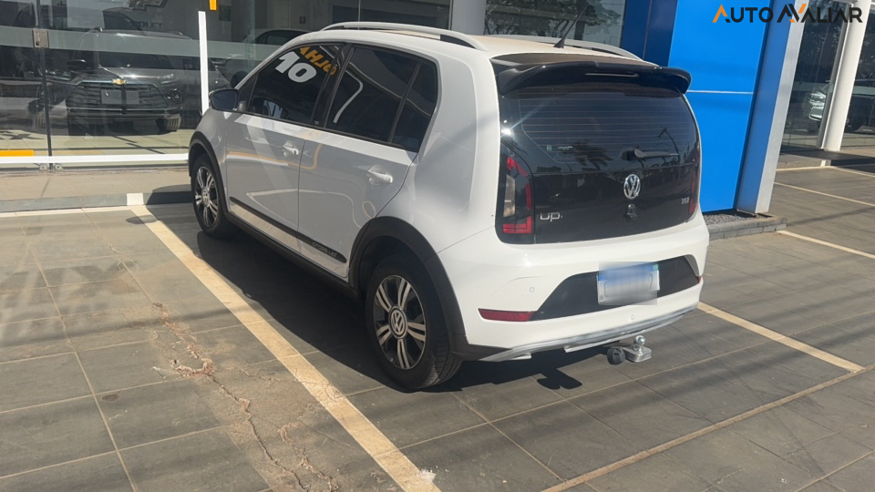 VOLKSWAGEN UP 1.0 CROSS TSI TOTAL 12V 5P FLEX