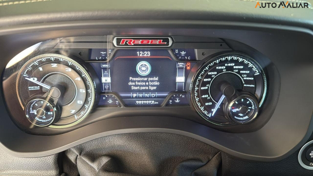 RAM 1500 5.7 V8 GASOLINA REBEL CD 4X4 AUTOMATICO