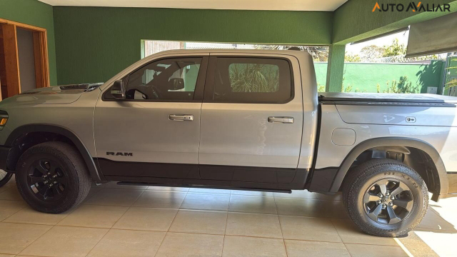 RAM 1500 5.7 V8 GASOLINA REBEL CD 4X4 AUTOMATICO