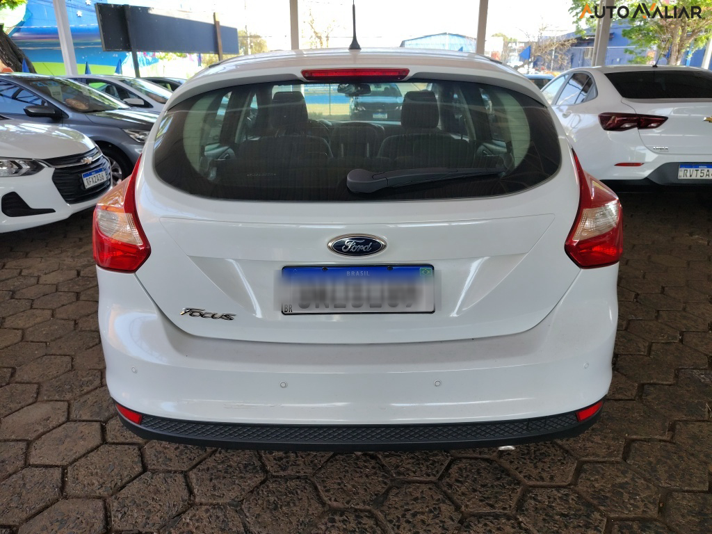 FORD FOCUS 1.6 SE HATCH 16V FLEX 4P POWERSHIFT