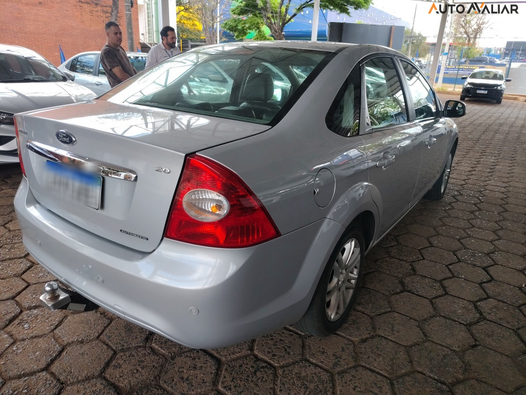 FORD FOCUS 2.0 GHIA SEDAN 16V FLEX 4P AUTOMATICO