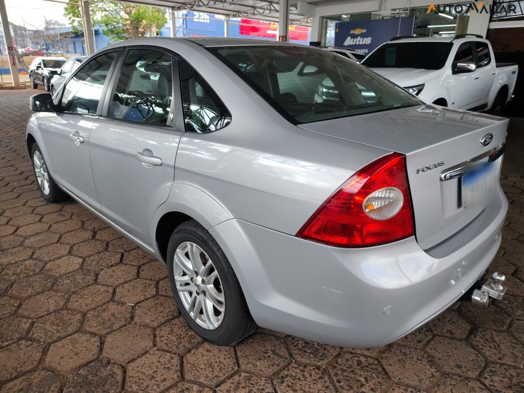 FORD FOCUS 2.0 GHIA SEDAN 16V FLEX 4P AUTOMATICO