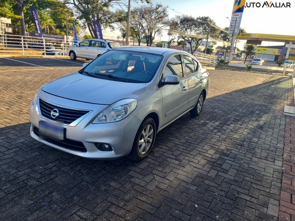 NISSAN VERSA SL 1.6 16V(FLEX)
