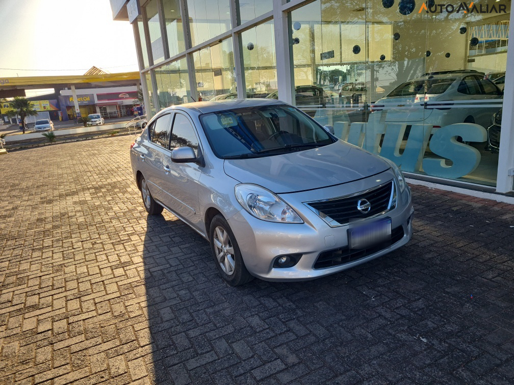 NISSAN VERSA SL 1.6 16V(FLEX)