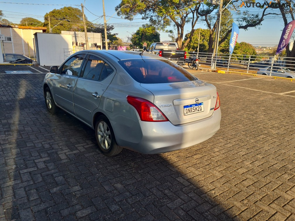 NISSAN VERSA SL 1.6 16V(FLEX)