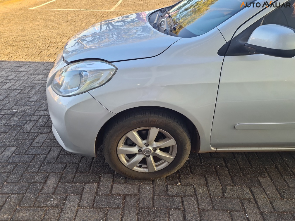 NISSAN VERSA SL 1.6 16V(FLEX)