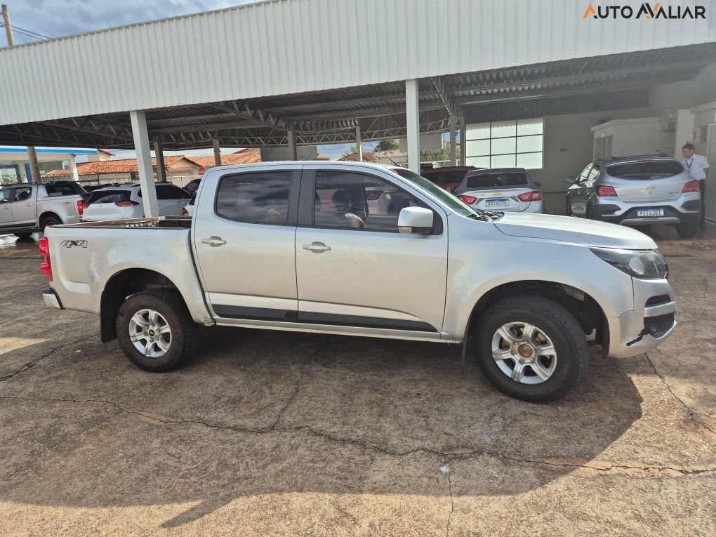 CHEVROLET S10 2.8 LT 4X4 CD 16V TURBO DIESEL 4P MANUAL