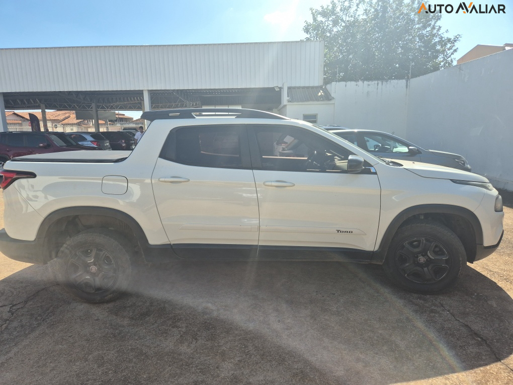 FIAT TORO 1.8 16V EVO FLEX FREEDOM AT6