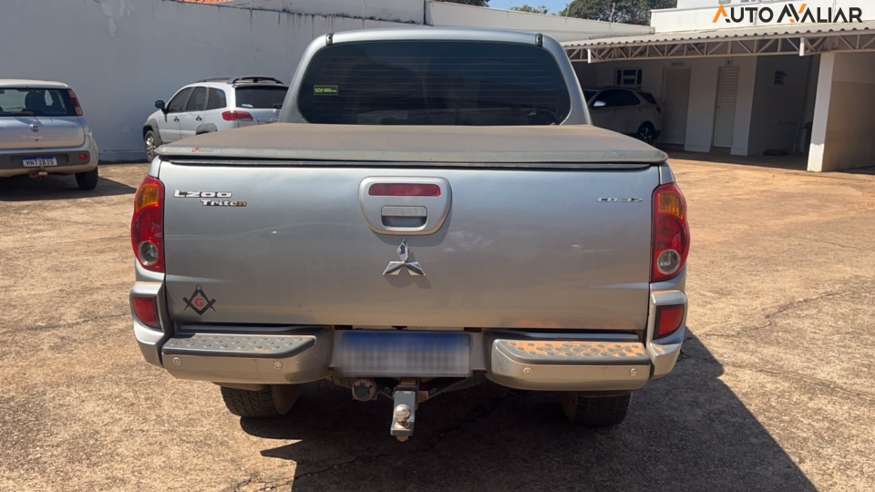 MITSUBISHI L200 TRITON  3.2 HPE 4X4 CD 16V TURBO INTERCOOLER DIESEL 4P AUTOMATICO